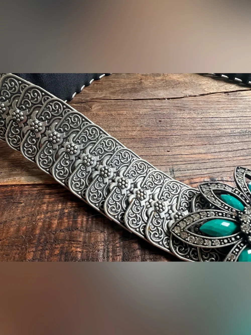 Southwestern-style stretch concho belt